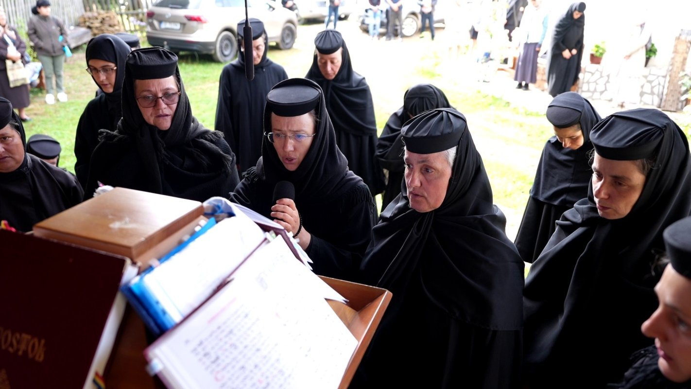 Binecuvântare pentru obştea Mănăstirii Măgura‑Jina, judeţul Sibiu 269363