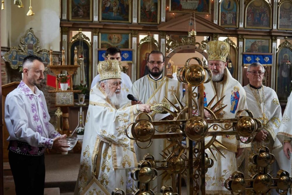 Cinstirea memoriei foștilor slujitori la parohia arădeană Conop 269385