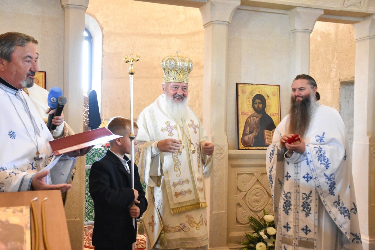 Hramul Așezământului pentru copii orfani de la Dorolea, Bistriţa‑Năsăud 269353