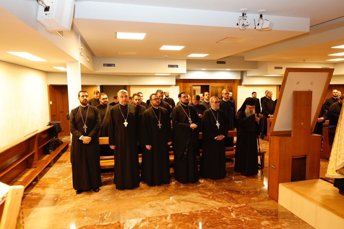 Cursuri pentru obținerea gradelor profesionale pentru clericii din diaspora europeană 269597