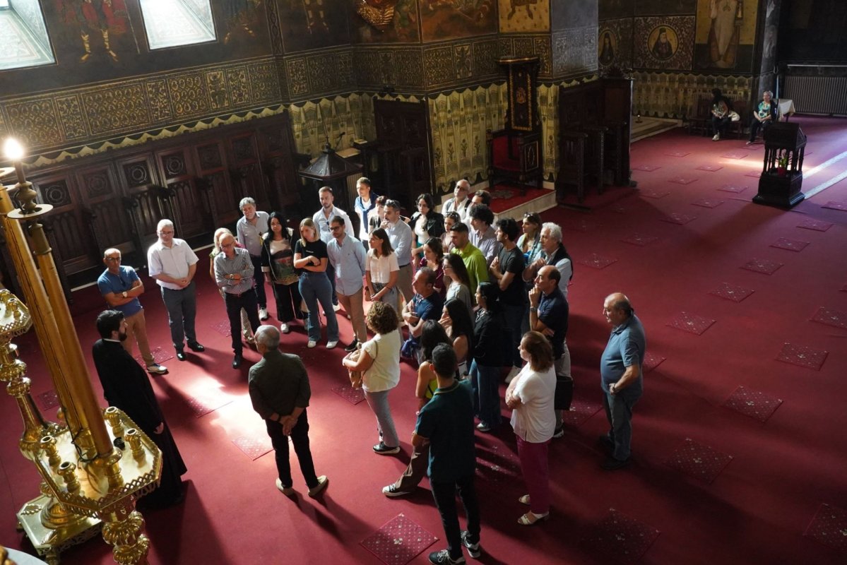 Medici italieni în vizită la Catedrala Arhiepiscopală din Galaţi 269543