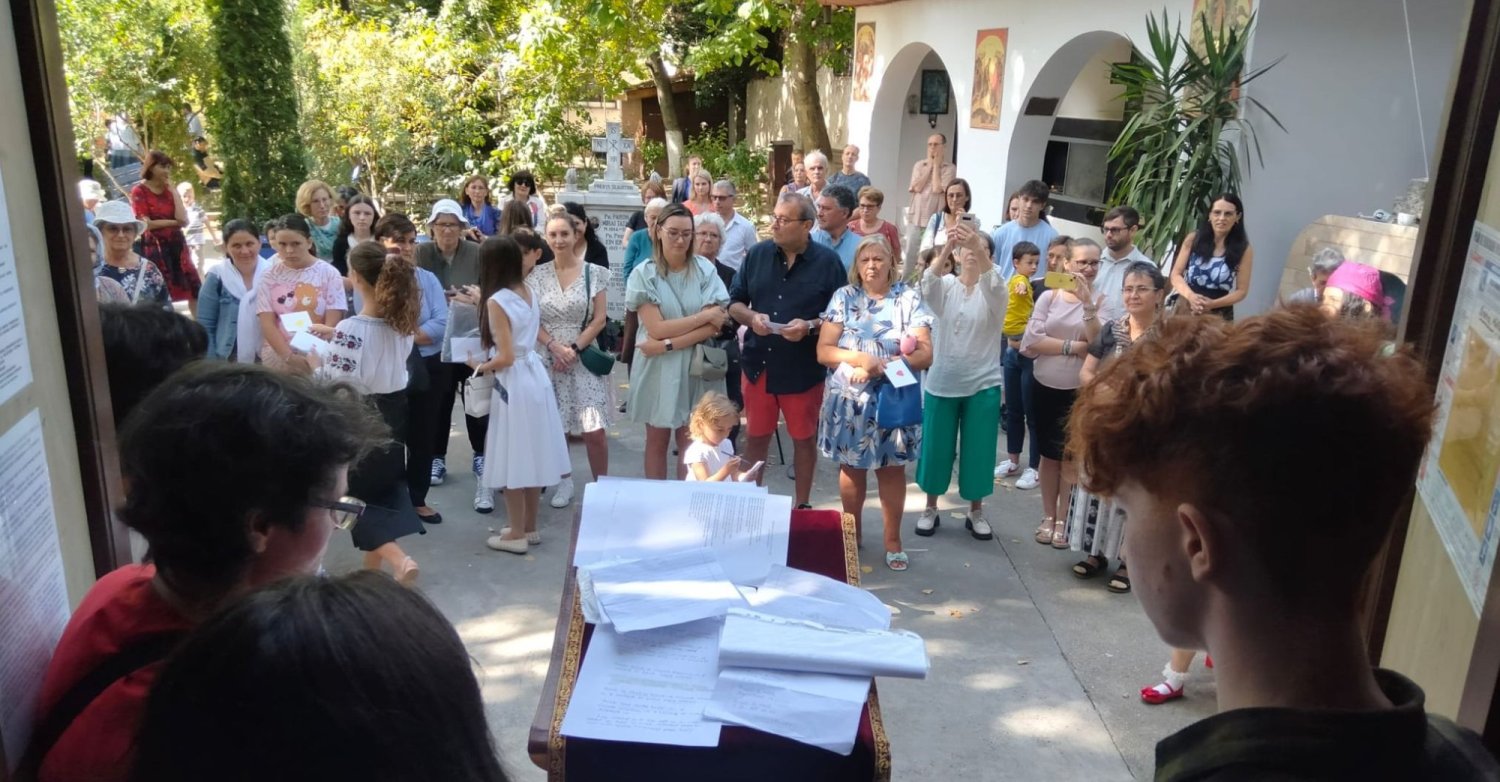 Recital de poezie și cântări la Biserica Mărțișor din București  269554