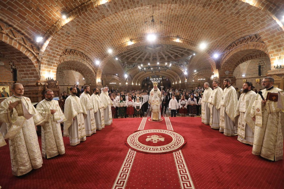 Sfânta Liturghie la Catedrala Episcopală din Baia Mare 269520