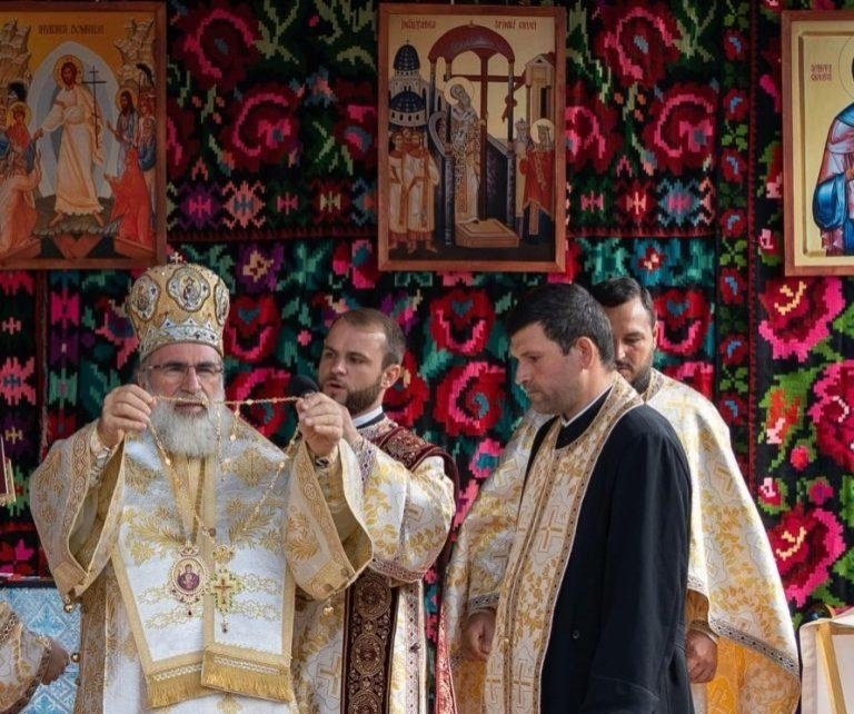 Resfințirea bisericii din Oprișești, Bacău 269611