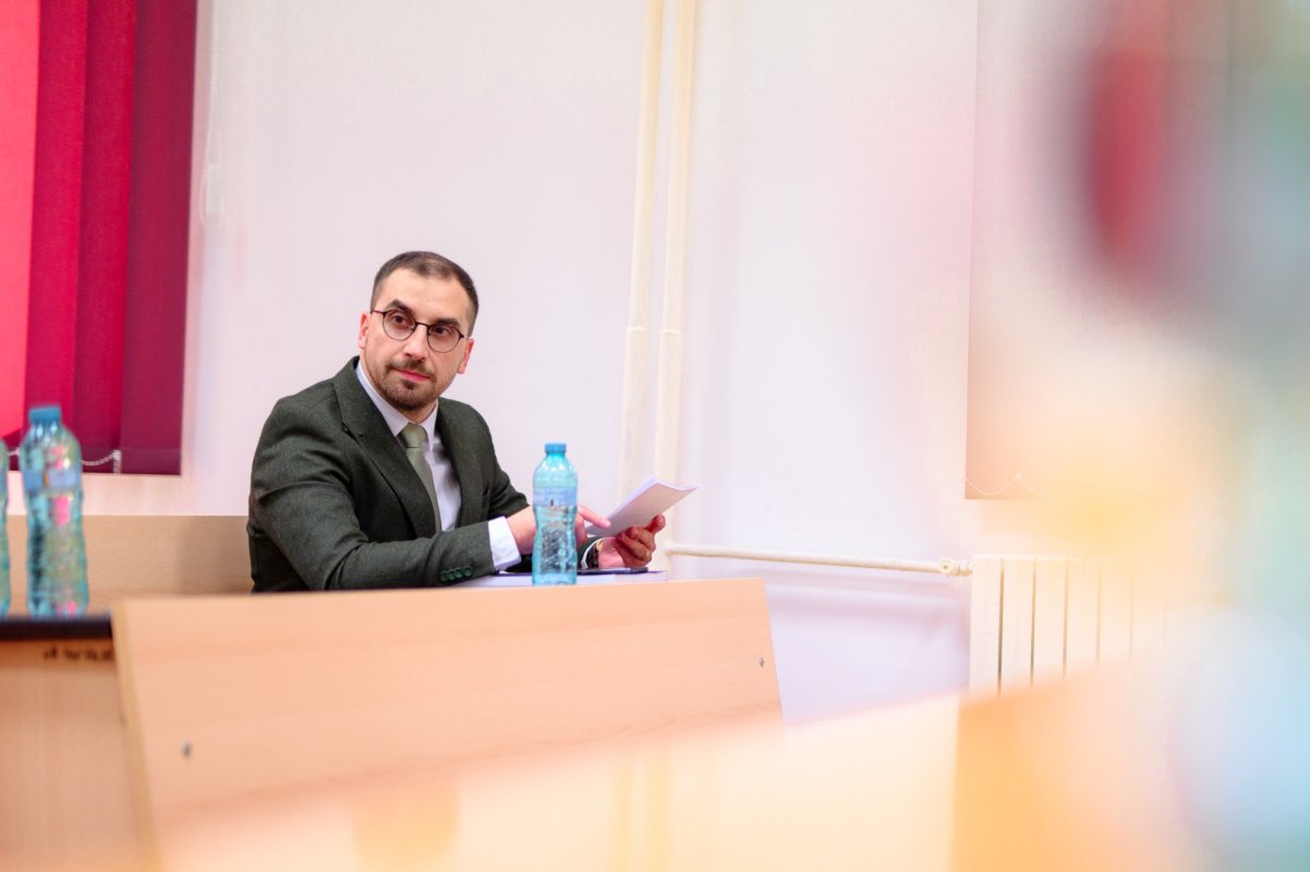 Teză de doctorat despre raportul dintre oratoria clasică și discursul pastoral 269837