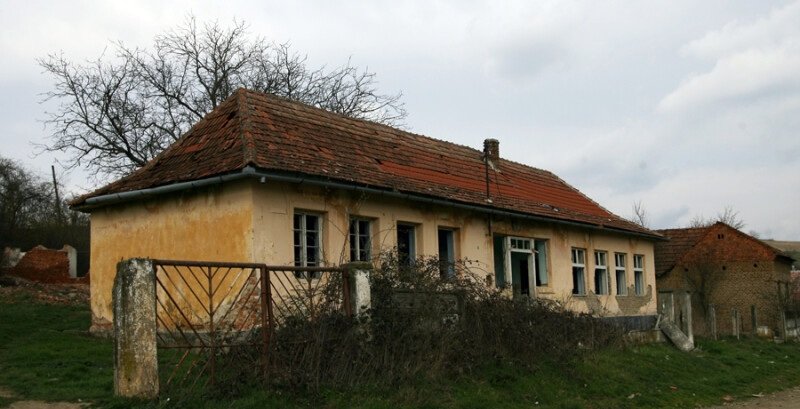 Lacrimi pentru școala mea (2) 269962