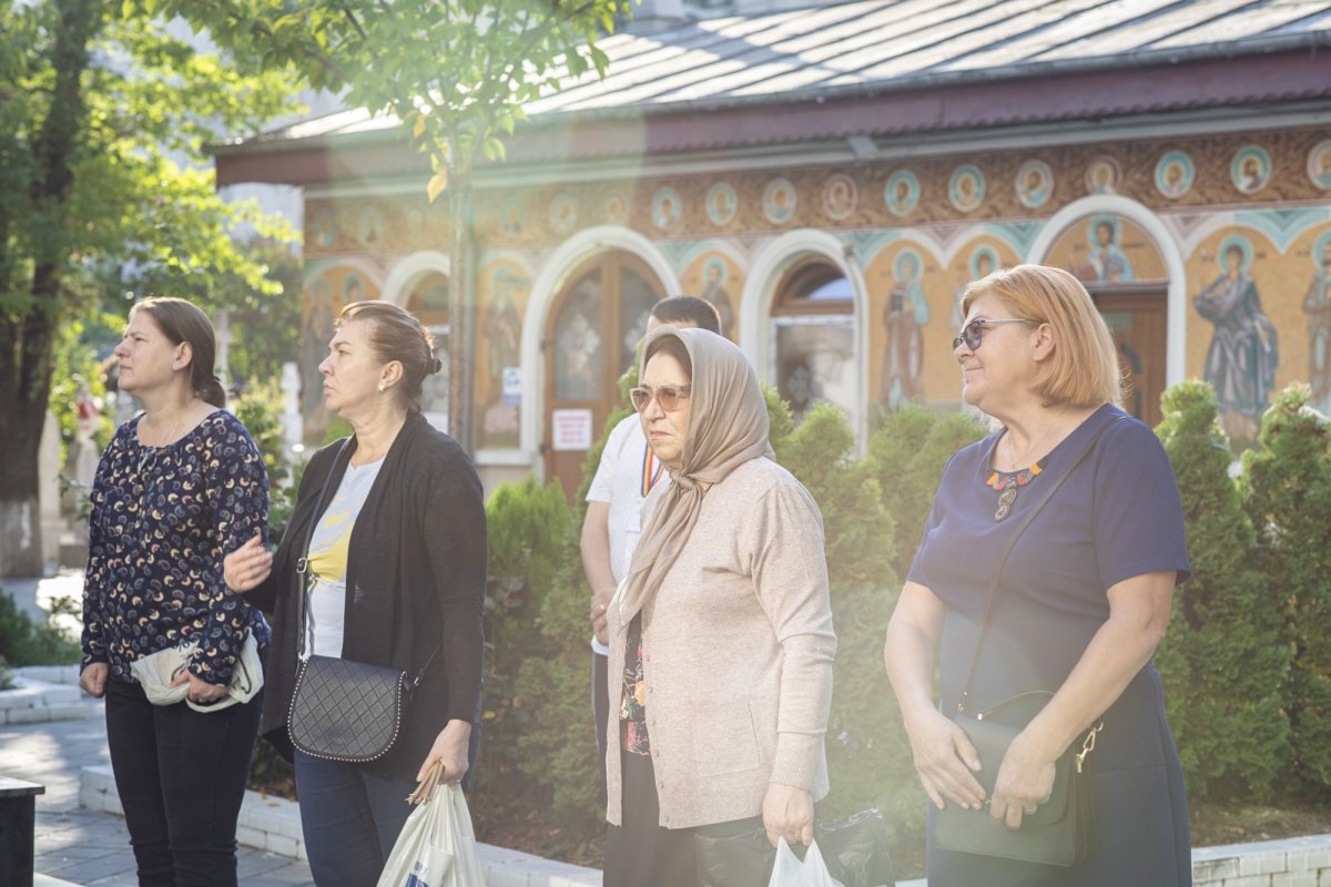 Bucuria prezenței Sfântului Gheorghe într-o parohie bucureșteană 270193