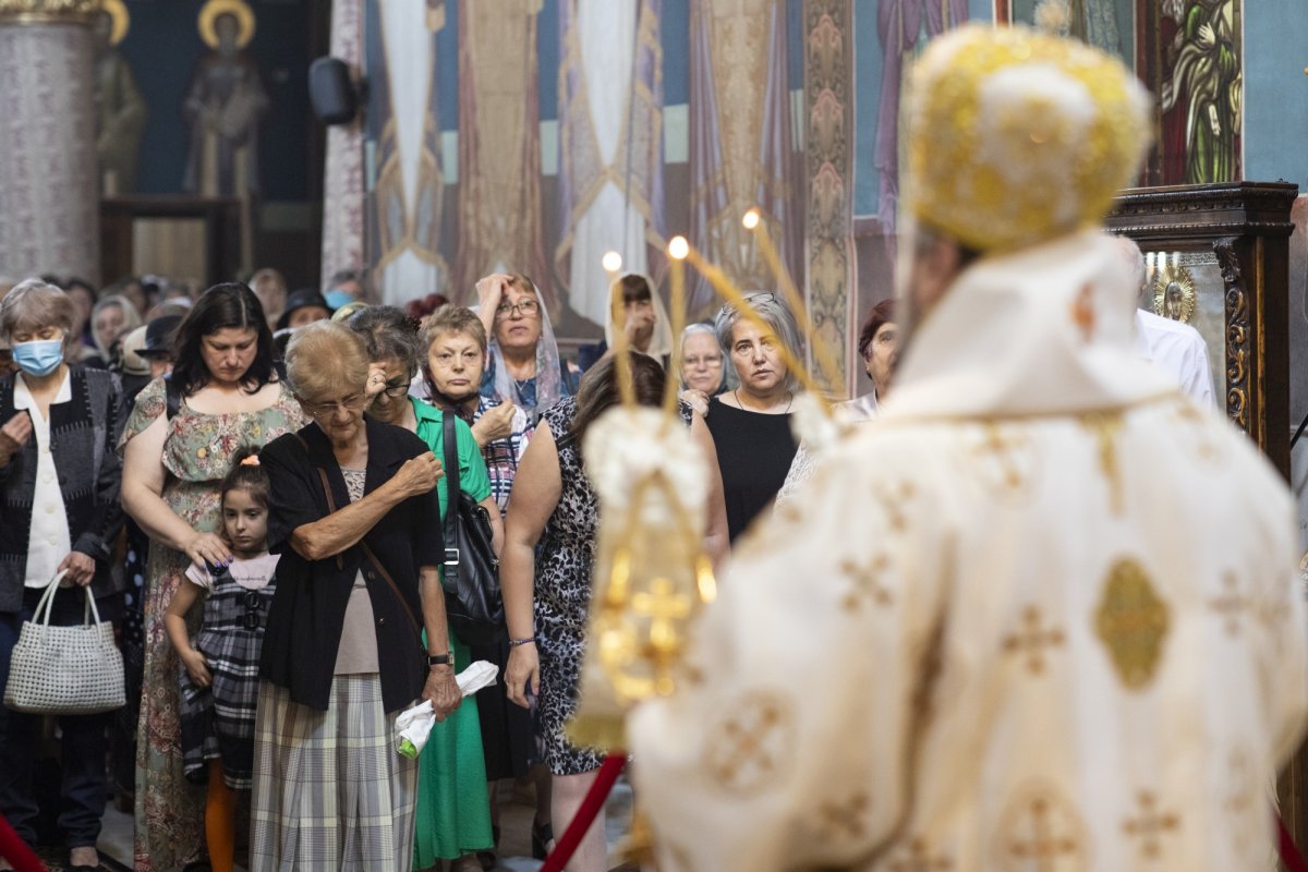 Bucuria prezenței Sfântului Gheorghe într-o parohie bucureșteană 270208