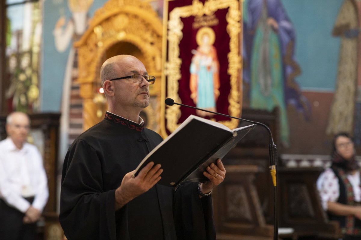 Bucuria prezenței Sfântului Gheorghe într-o parohie bucureșteană 270215