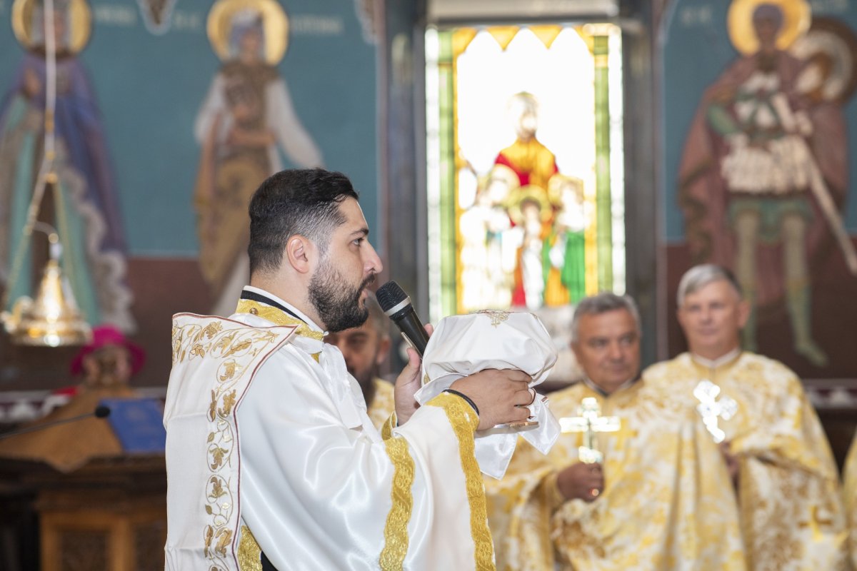 Bucuria prezenței Sfântului Gheorghe într-o parohie bucureșteană 270227