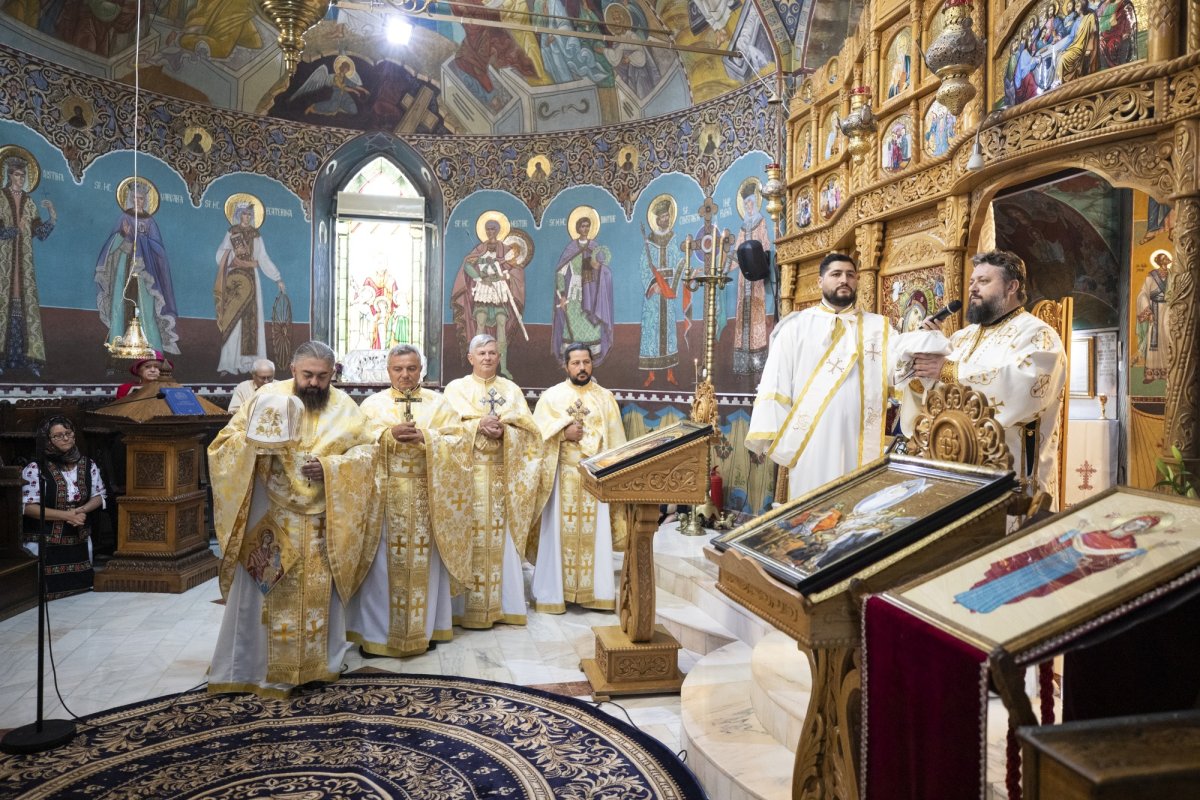 Bucuria prezenței Sfântului Gheorghe într-o parohie bucureșteană 270232