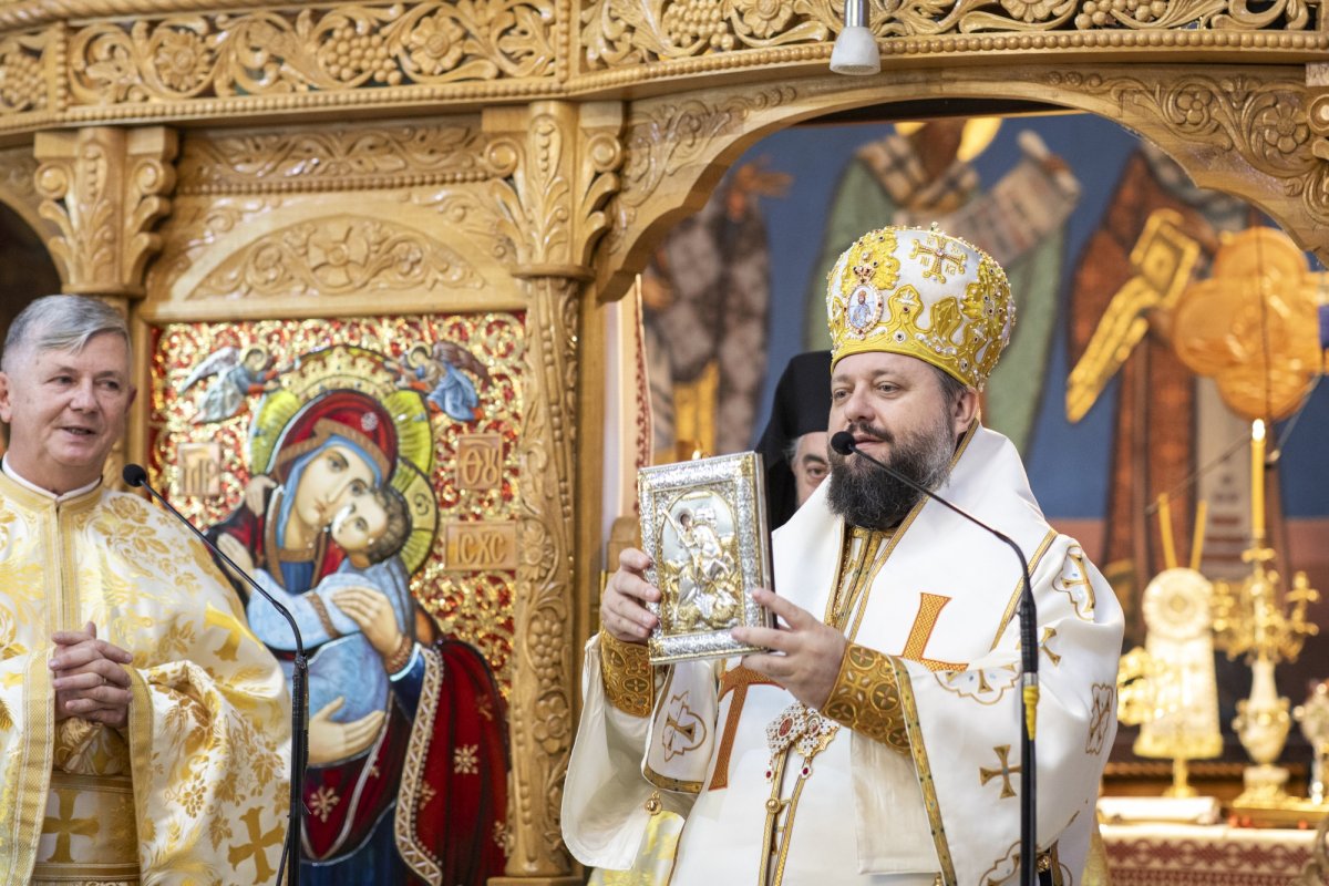 Bucuria prezenței Sfântului Gheorghe într-o parohie bucureșteană 270250