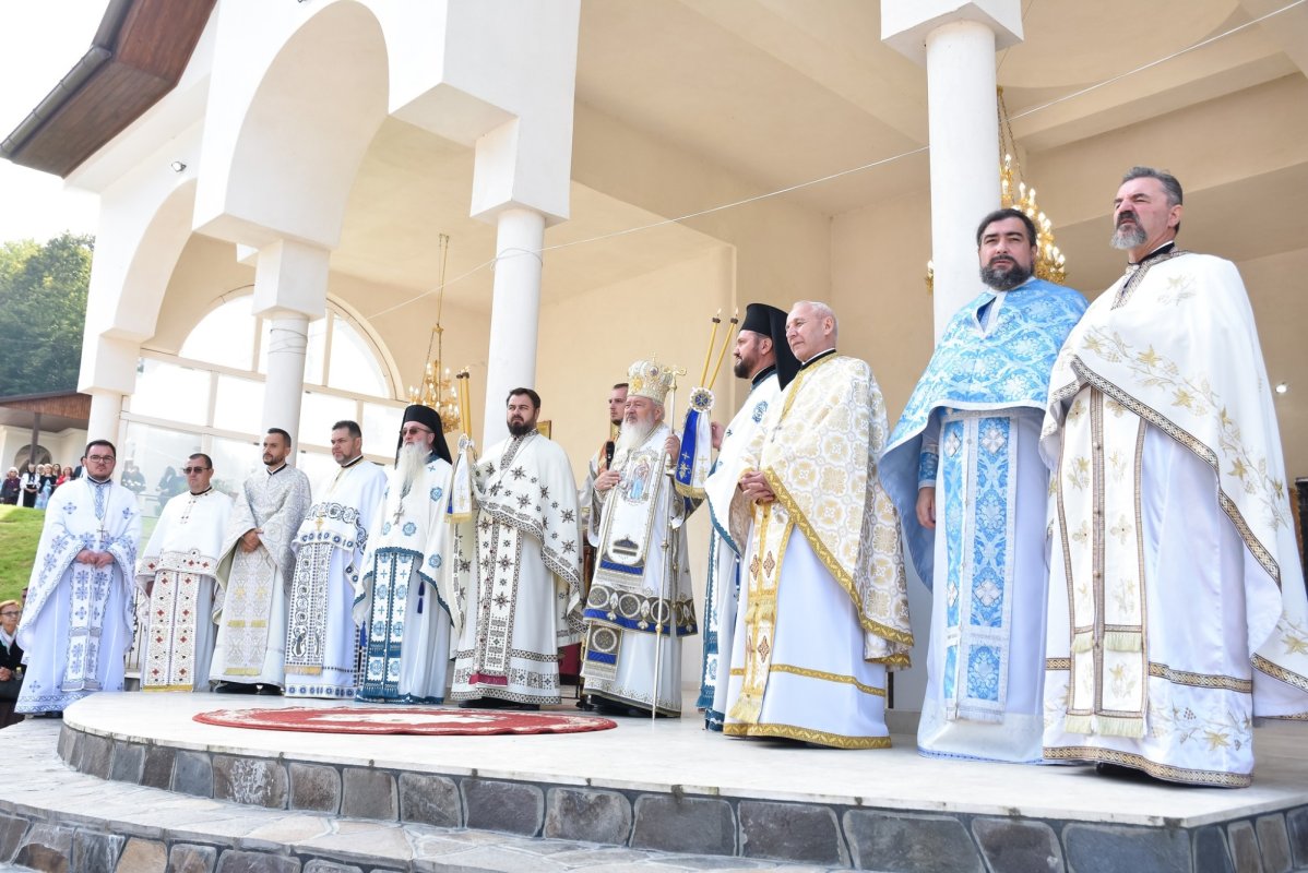 Hramul Mănăstirii „Acoperământul Maicii Domnului” de la Florești 270290