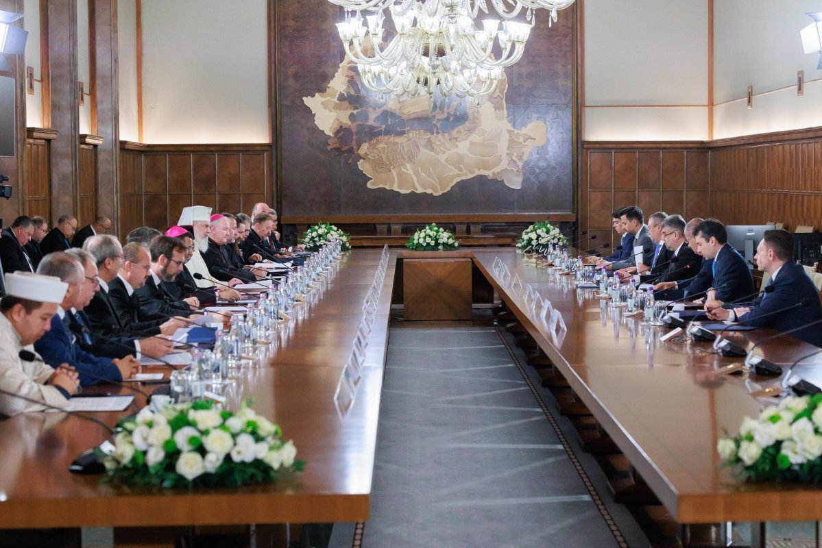 Întâlnire a premierului României cu reprezentanții cultelor religioase 270339