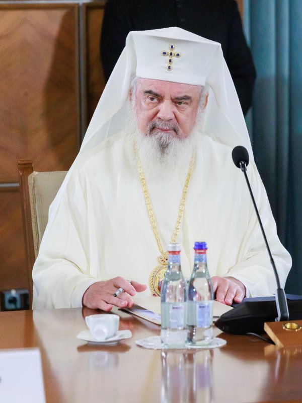 Întâlnire a premierului României cu reprezentanții cultelor religioase 270355