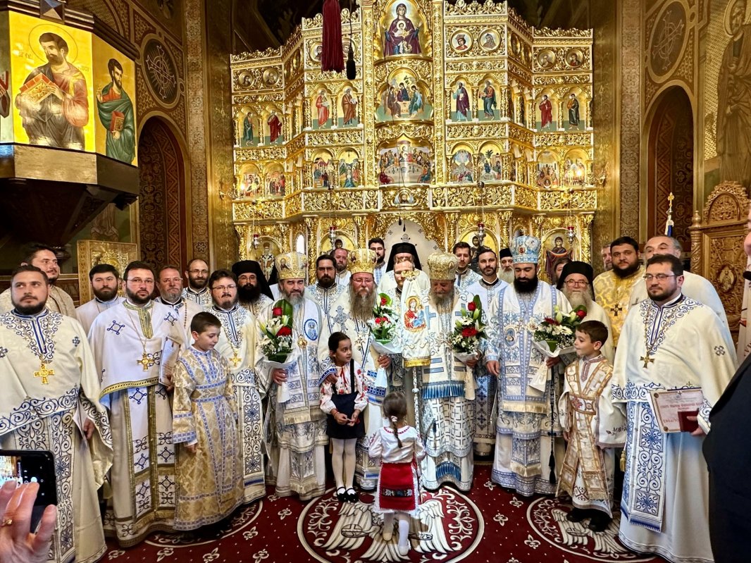 Sărbătoare la Catedrala Episcopală din Miercurea Ciuc 270292