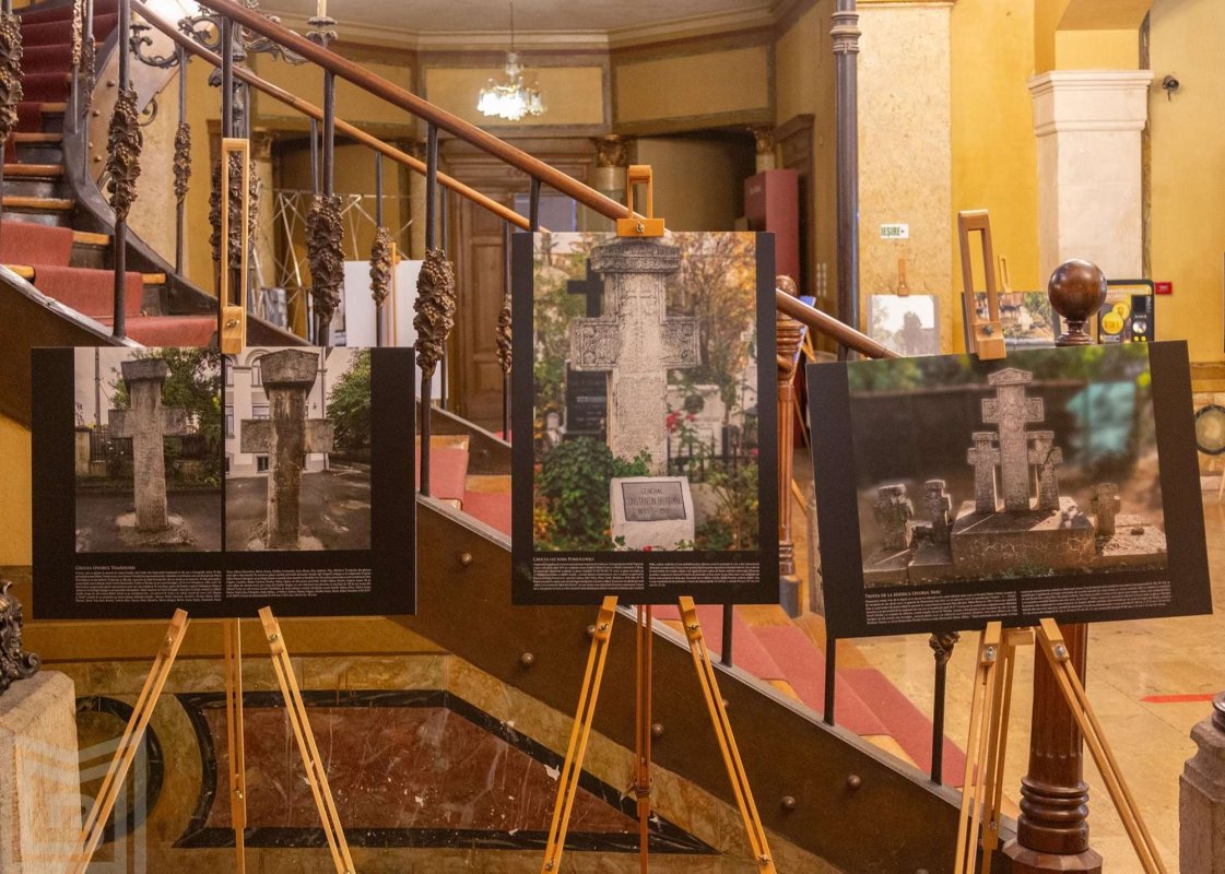 Istoria crucilor de piatră din București 270517