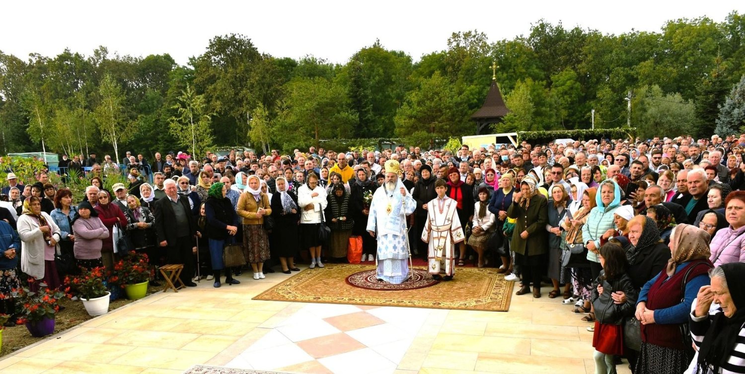 Sfințirea paraclisului Mănăstirii Mălinești, Vaslui 270547