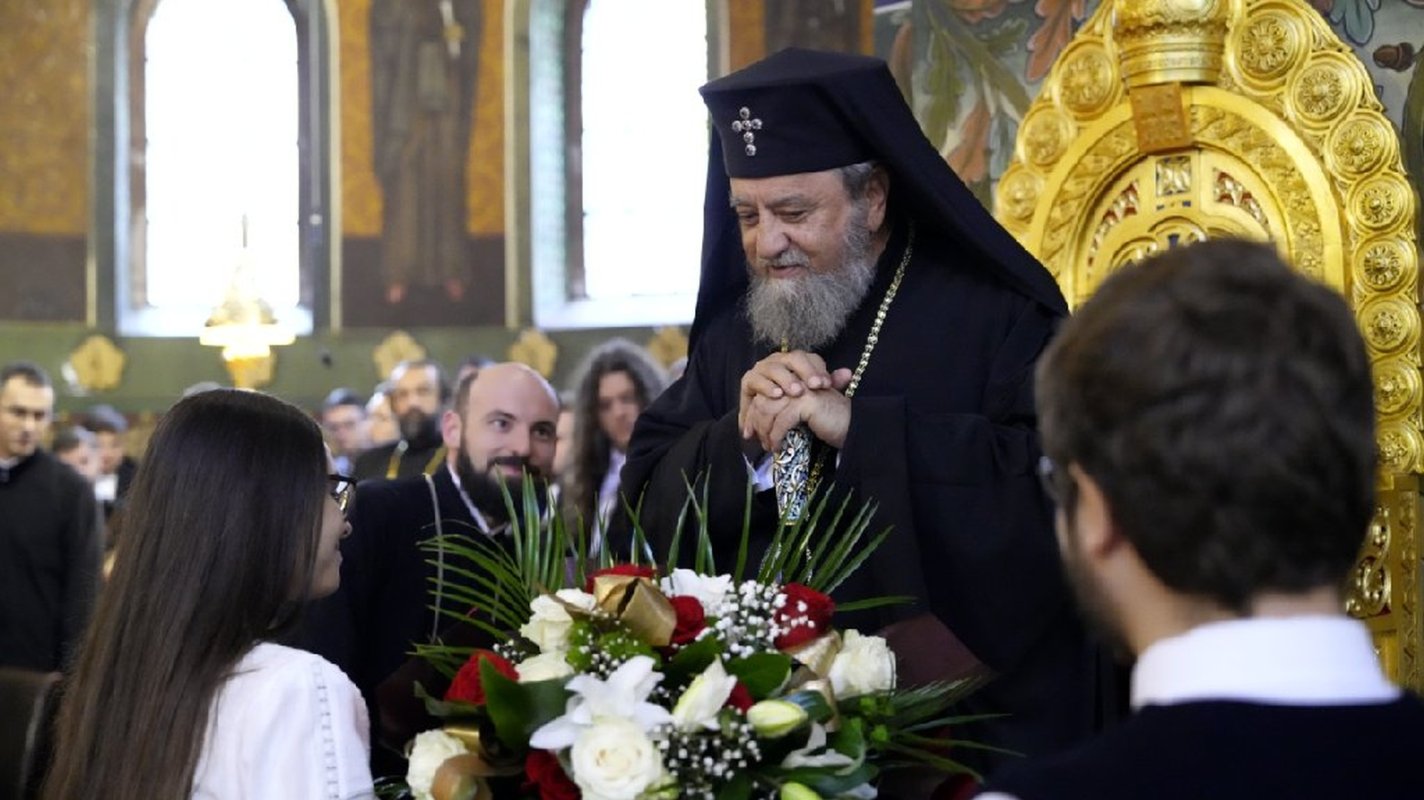 Studenții din Sibiu, binecuvântați de Înaltpreasfințitul Părinte Laurențiu 270590