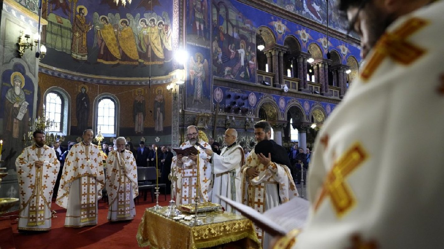 Studenții din Sibiu, binecuvântați de Înaltpreasfințitul Părinte Laurențiu 270591