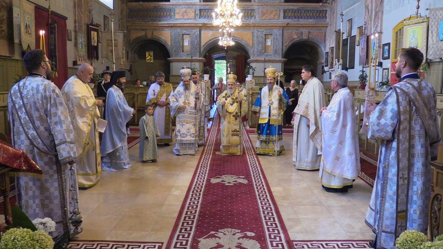 Trei ierarhi români au slujit în Ungaria 270565
