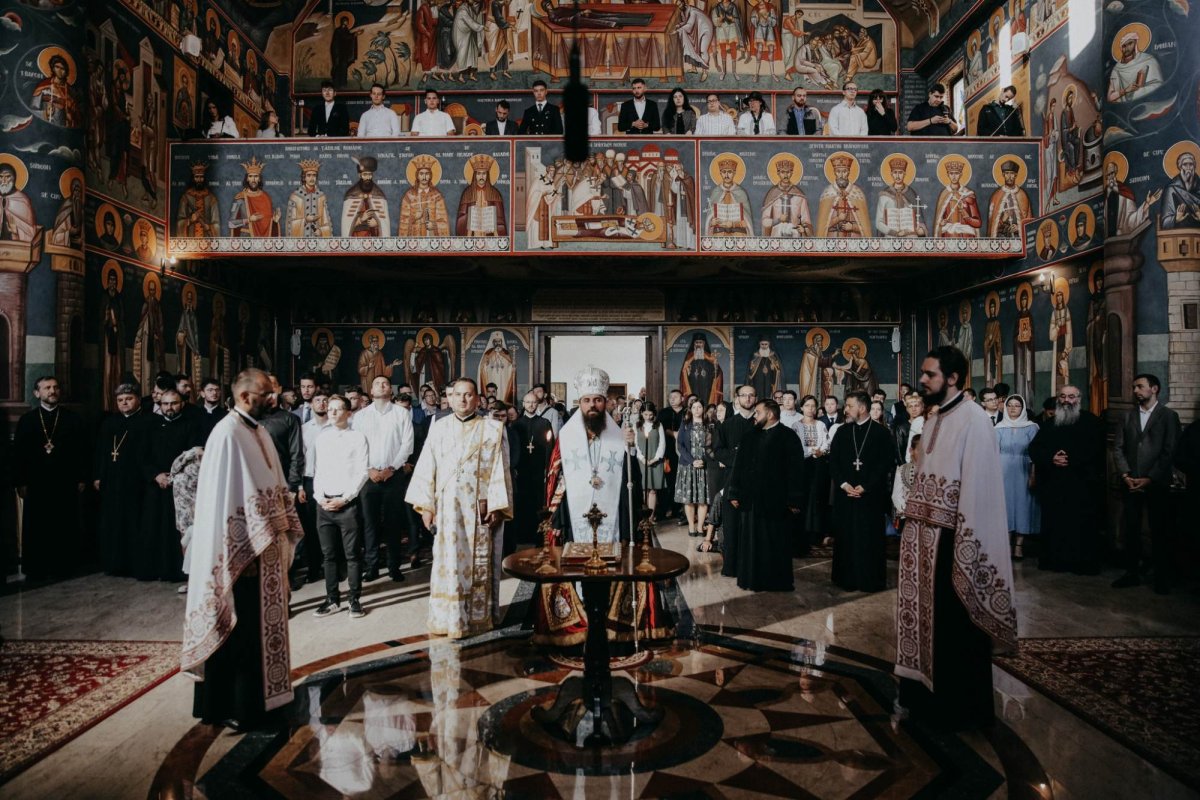 Început de an universitar pentru teologii din Cluj‑Napoca 270686