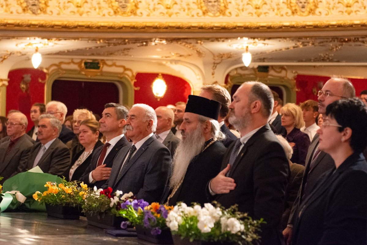 Simpozion „Monumentul. Tradiție și Viitor” la Iași 270779