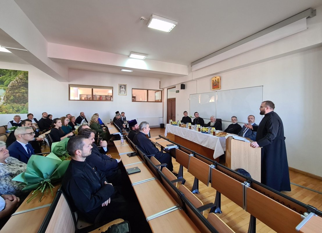 Teză de doctorat despre sensul teologic al frumuseții în opera lui Dostoievski, la Cluj‑Napoca 270785