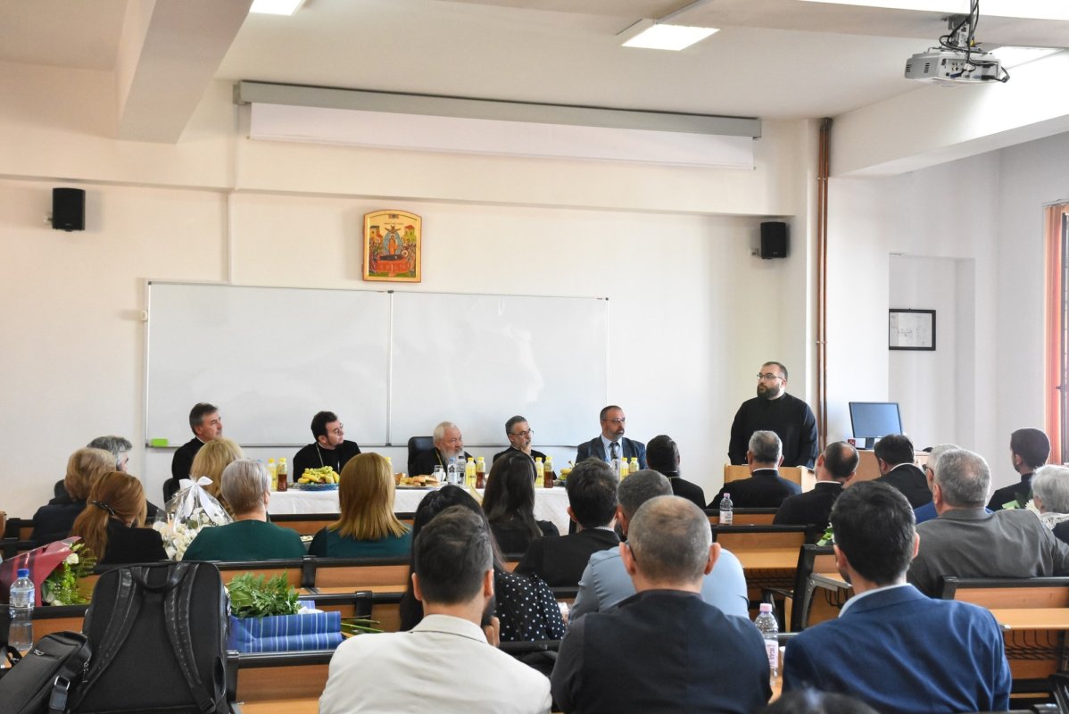 Teză de doctorat despre sensul teologic al frumuseții în opera lui Dostoievski, la Cluj‑Napoca 270787