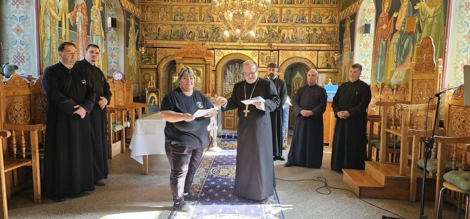 Ajutor financiar de la Eparhia Târgoviștei pentru sinistrații din Crevedia  270978