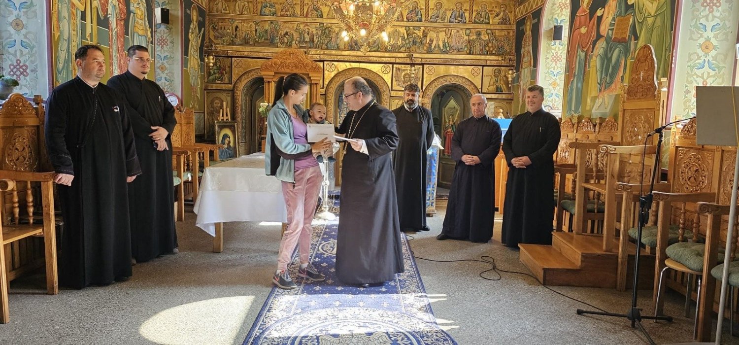 Ajutor financiar de la Eparhia Târgoviștei pentru sinistrații din Crevedia  270979