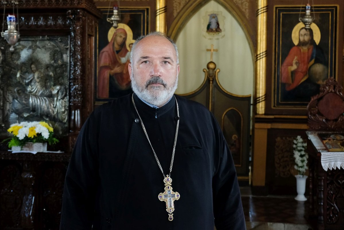 Biserica istorică din Manasia, ca o aripă de înger 270875