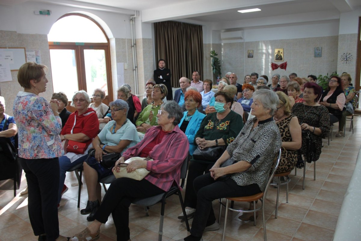 Consfătuiri cu profesorii de religie din Arhiepiscopia Dunării de Jos 270965