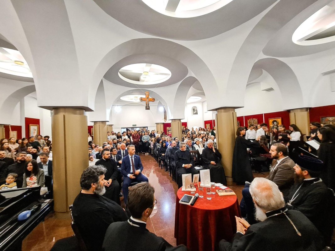 Evocarea Episcopului Vasile Flueraș și dublă lansare de carte 270992