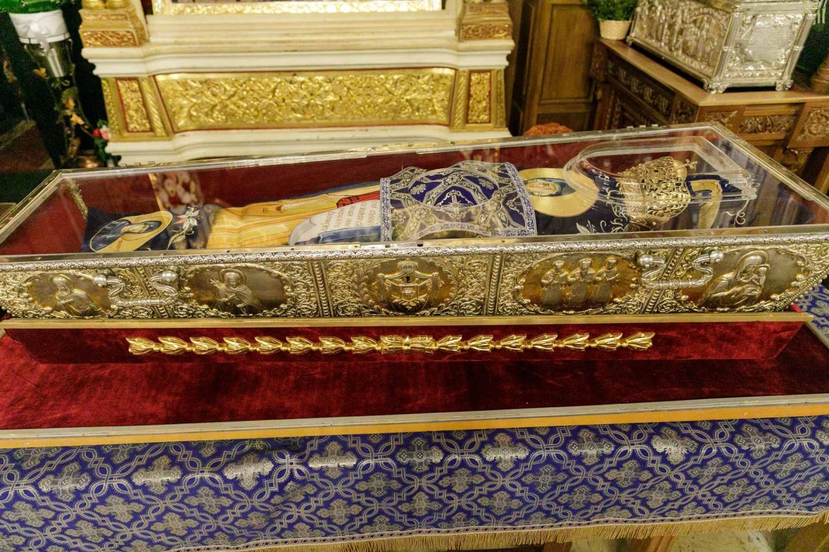 A început sărbătoarea Sfintei Parascheva de la Iași 271017