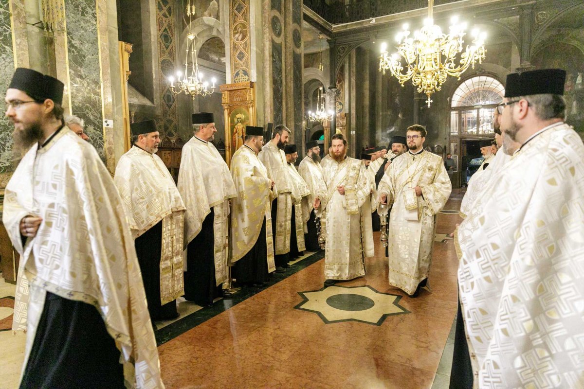 A început sărbătoarea Sfintei Parascheva de la Iași 271023