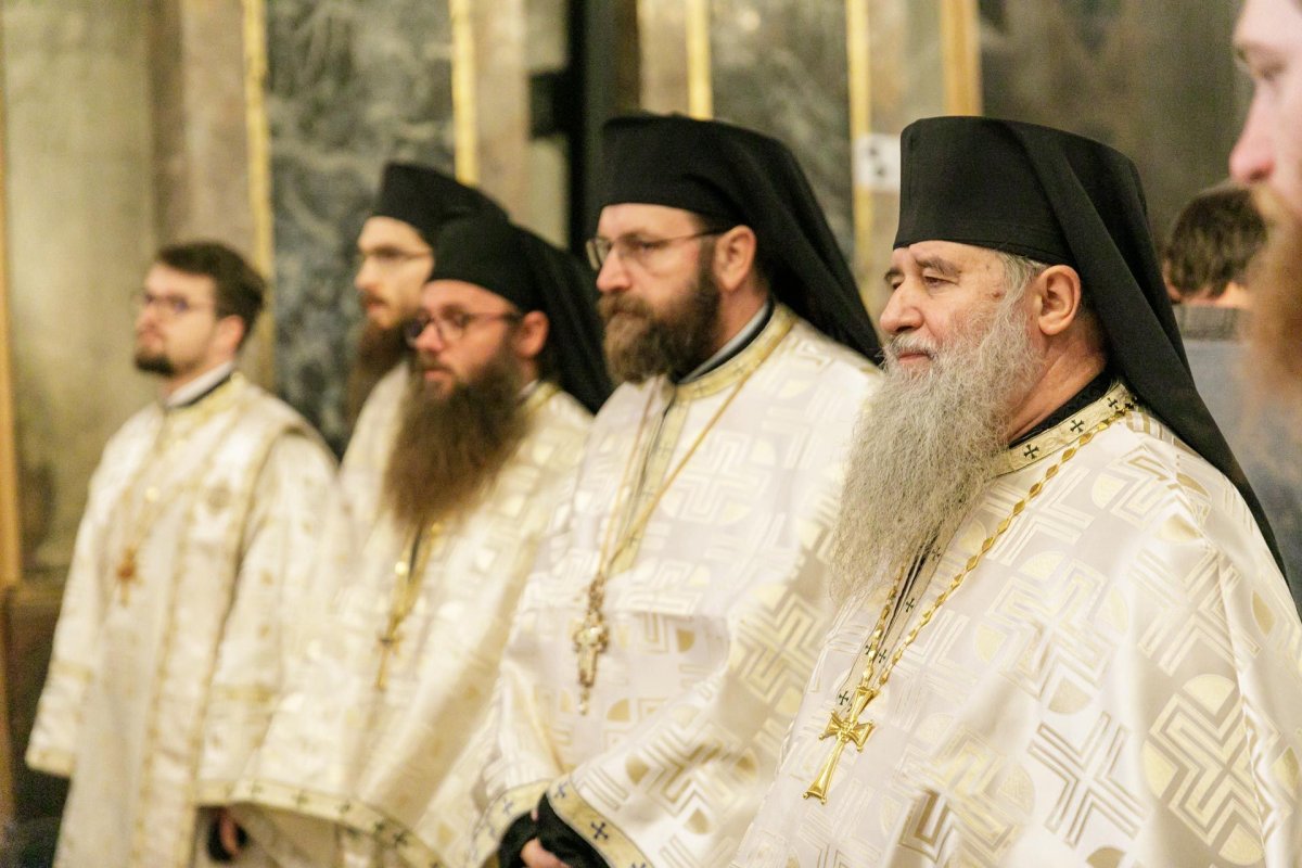 A început sărbătoarea Sfintei Parascheva de la Iași 271028