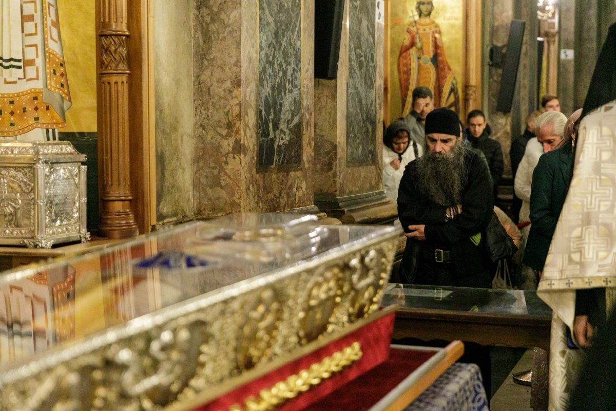 A început sărbătoarea Sfintei Parascheva de la Iași 271038