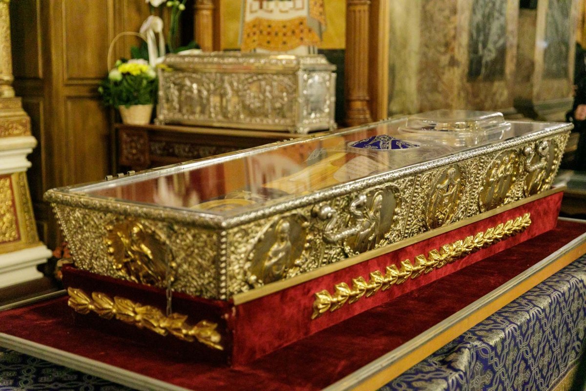 A început sărbătoarea Sfintei Parascheva de la Iași 271041