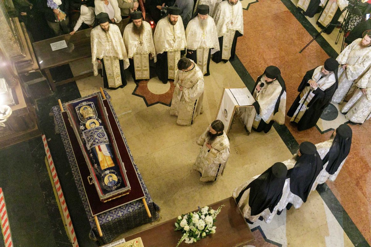 A început sărbătoarea Sfintei Parascheva de la Iași 271046