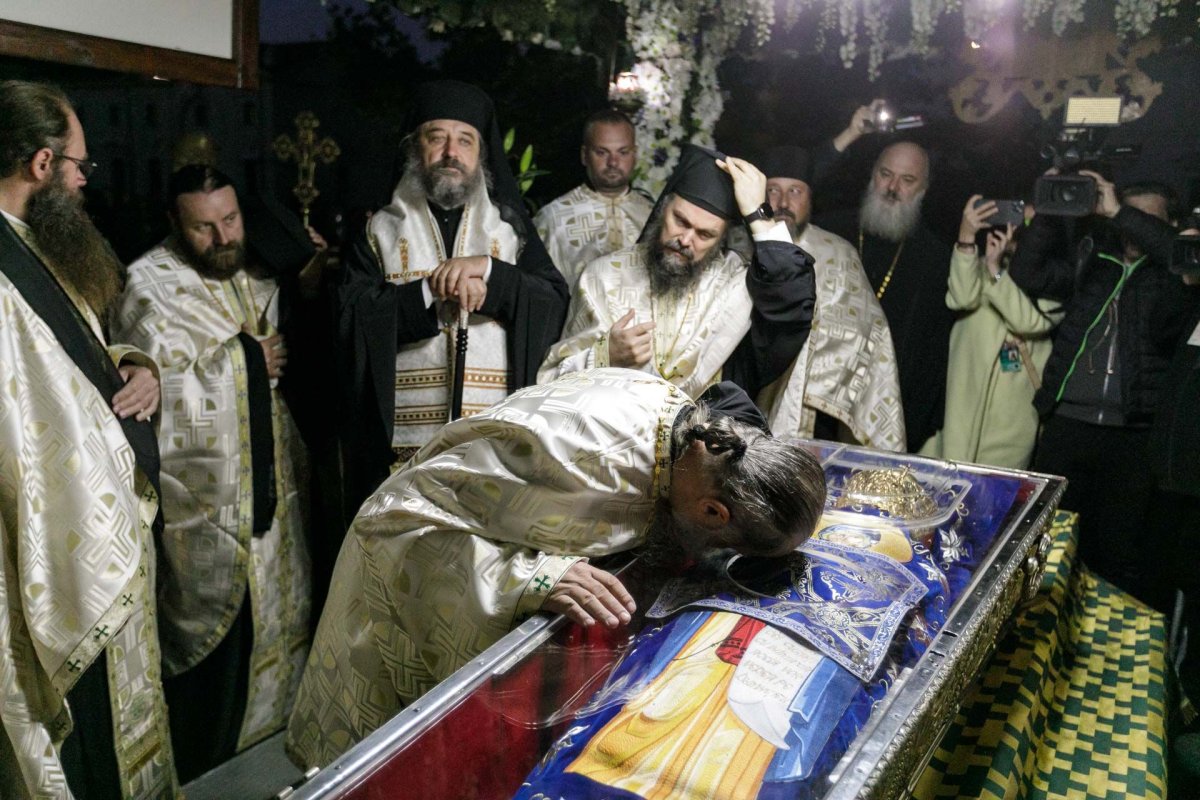 A început sărbătoarea Sfintei Parascheva de la Iași 271073