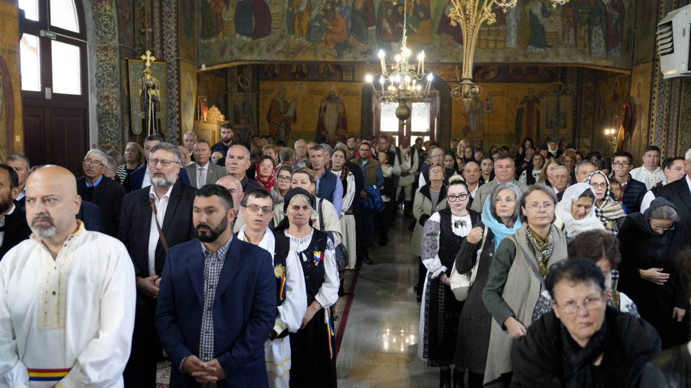 Părintele Dumitru Stăniloae comemorat în satul natal Vlădeni 271431