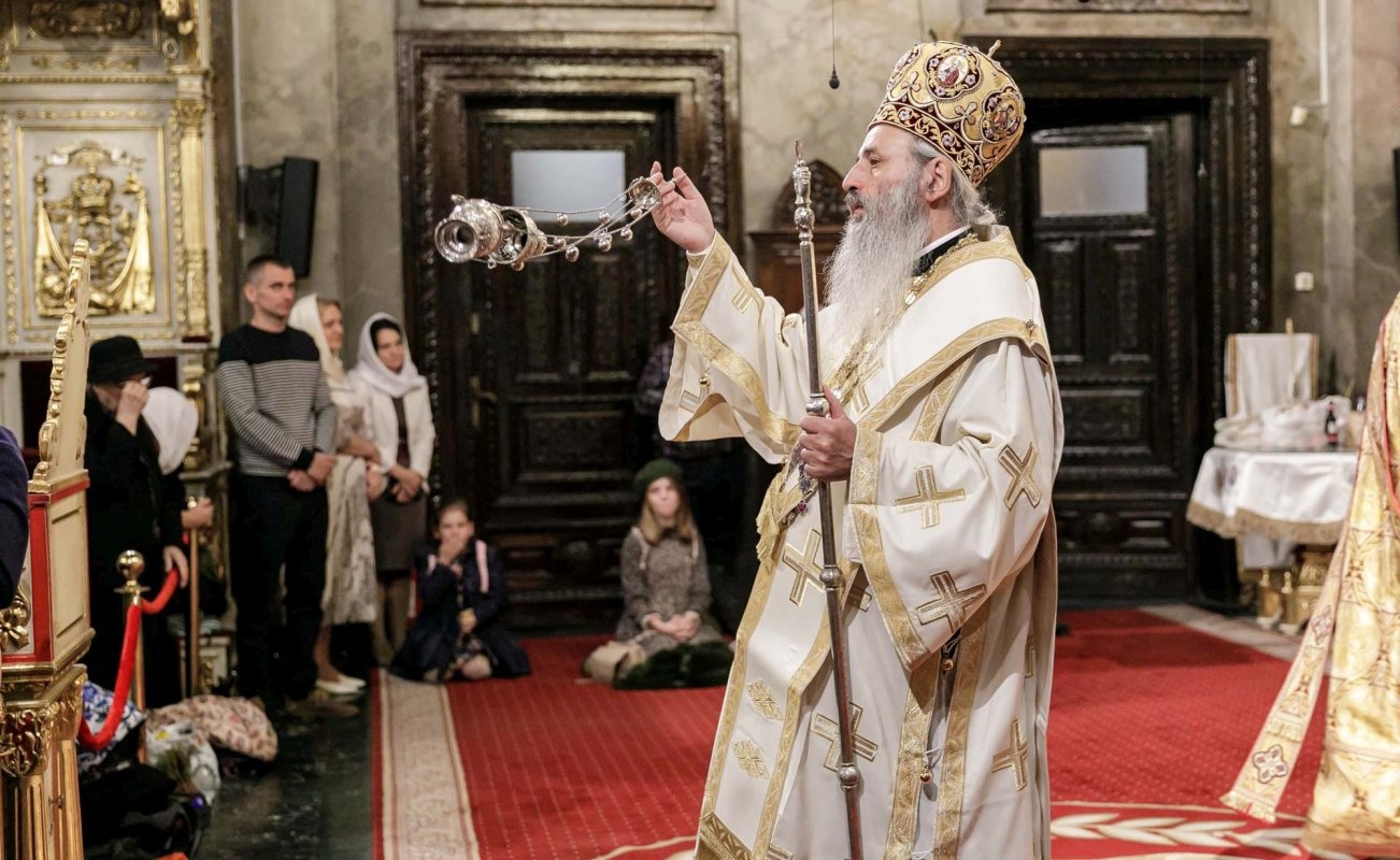 „Prin mijlocirea Sfintei Parascheva, să-L rugăm pe Dumnezeu să fie prezent în viața noastră” 271168