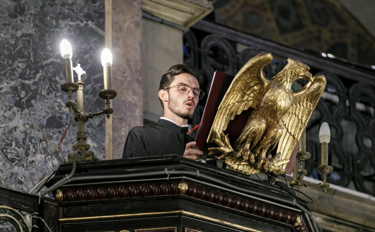 „Prin mijlocirea Sfintei Parascheva, să-L rugăm pe Dumnezeu să fie prezent în viața noastră” 271171