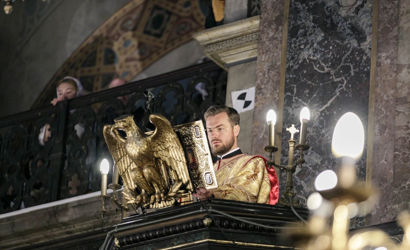 „Prin mijlocirea Sfintei Parascheva, să-L rugăm pe Dumnezeu să fie prezent în viața noastră” 271172