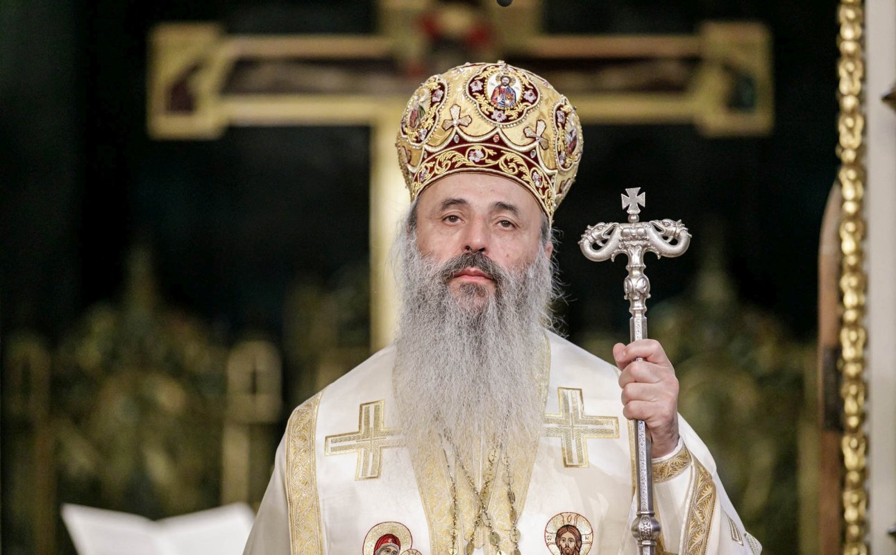 „Prin mijlocirea Sfintei Parascheva, să-L rugăm pe Dumnezeu să fie prezent în viața noastră” 271173