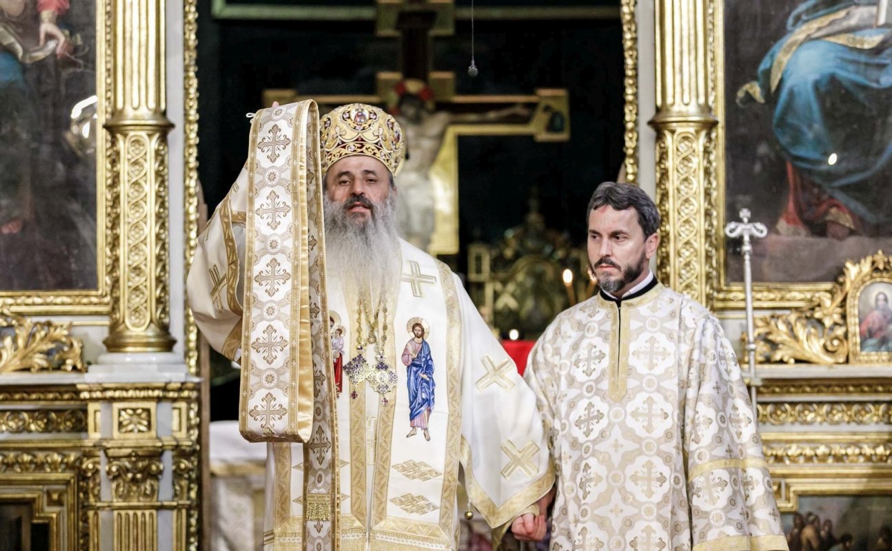 „Prin mijlocirea Sfintei Parascheva, să-L rugăm pe Dumnezeu să fie prezent în viața noastră” 271182