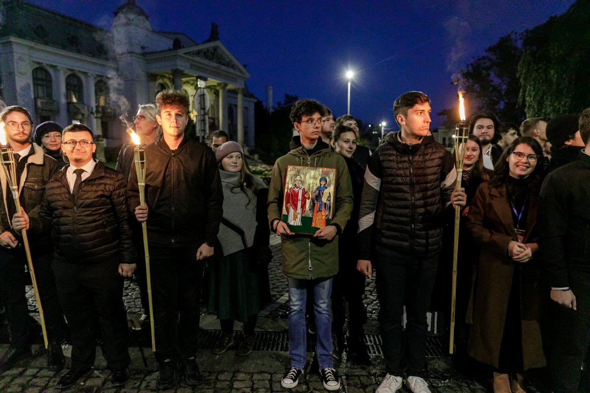 20.000 de pelerini în rugăciune, la Iași, pe „Calea Sfinților” 271356