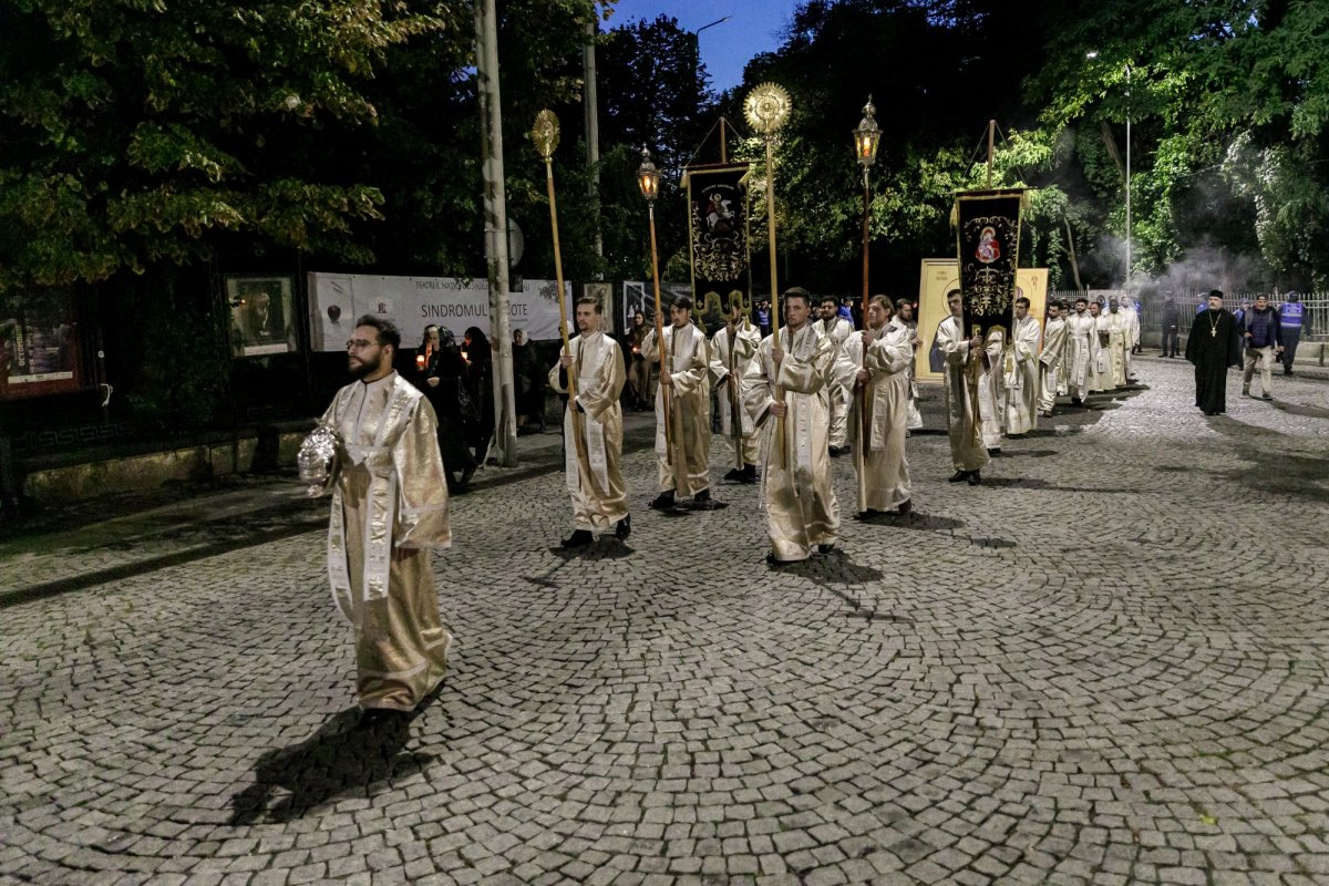 20.000 de pelerini în rugăciune, la Iași, pe „Calea Sfinților” 271357