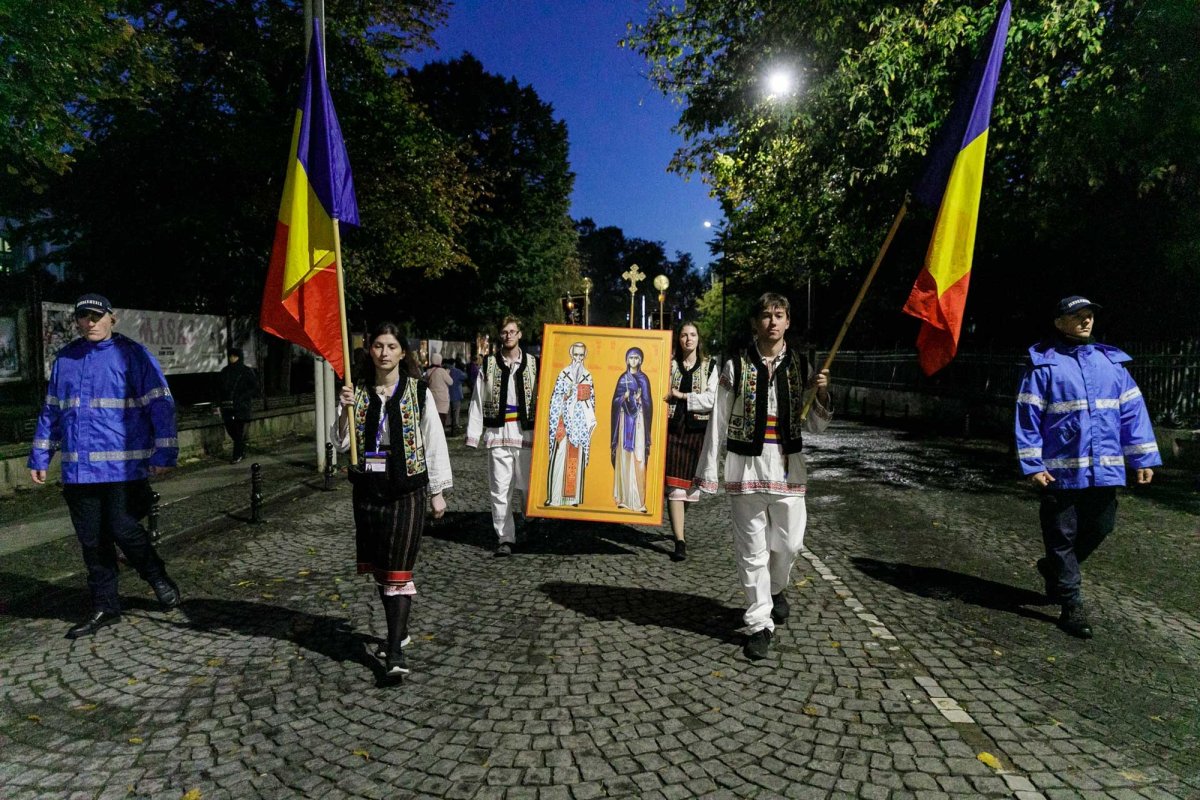 20.000 de pelerini în rugăciune, la Iași, pe „Calea Sfinților” 271382